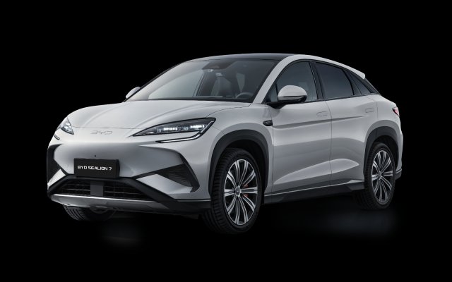 BYD Sealion 7 – elektryczny SUV biały, rywal Tesla Model Y